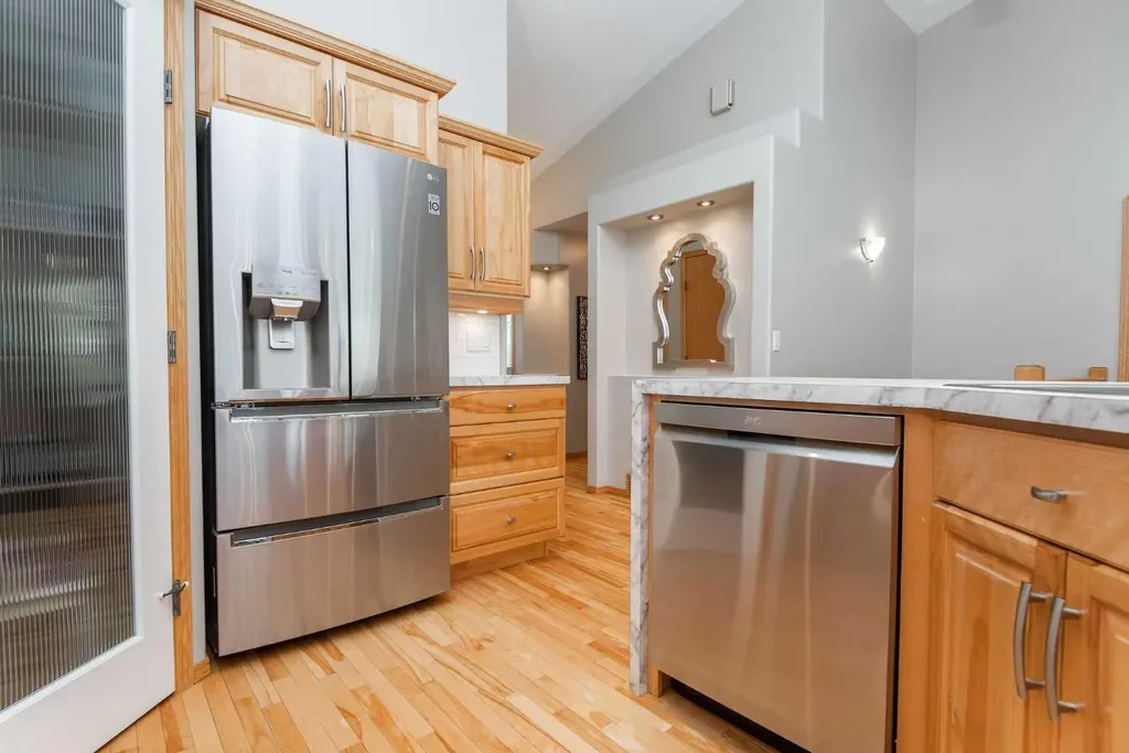 90 Alberts Close Red Deer AB T4R 3J7