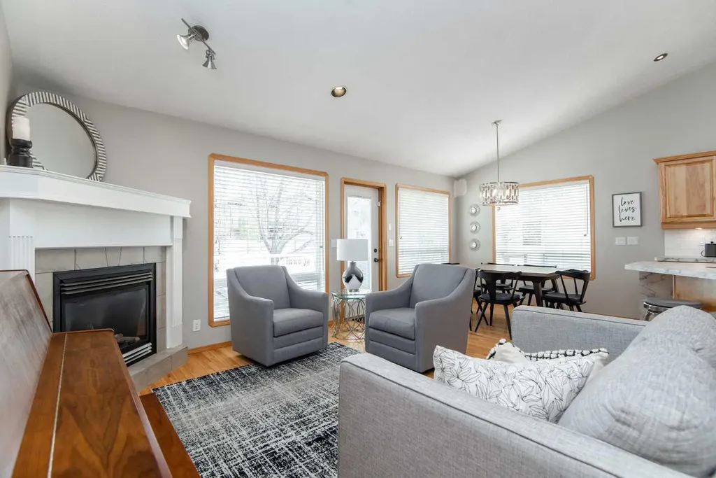 90 Alberts Close Red Deer AB T4R 3J7