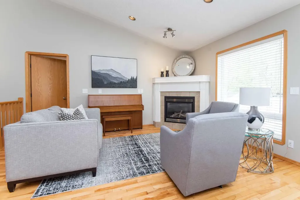 90 Alberts Close Red Deer AB T4R 3J7