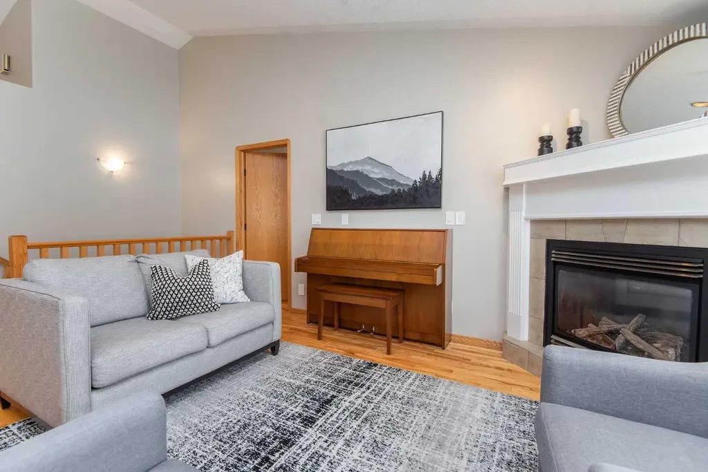 90 Alberts Close Red Deer AB T4R 3J7