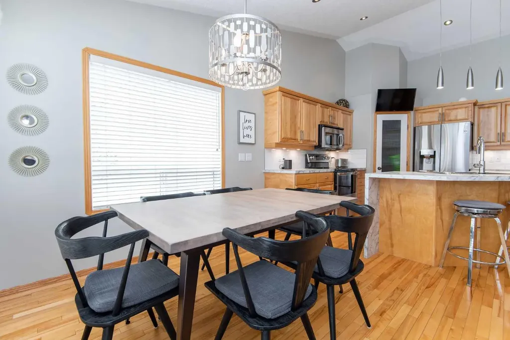 90 Alberts Close Red Deer AB T4R 3J7