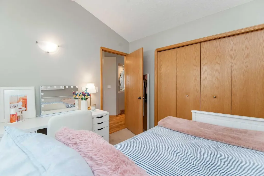 90 Alberts Close Red Deer AB T4R 3J7