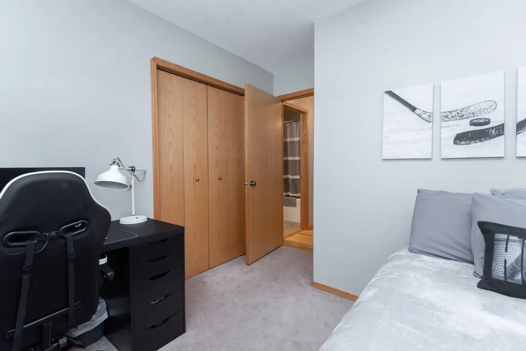 90 Alberts Close Red Deer AB T4R 3J7