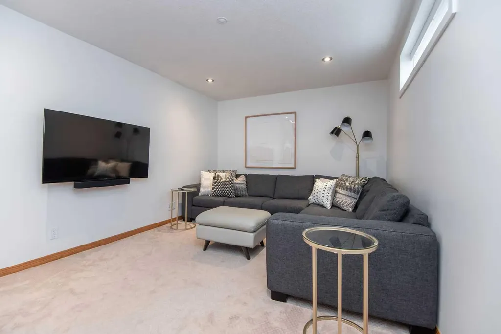 90 Alberts Close Red Deer AB T4R 3J7