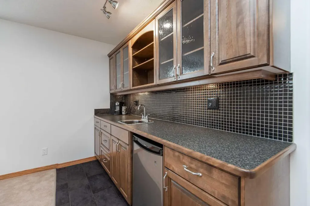 90 Alberts Close Red Deer AB T4R 3J7