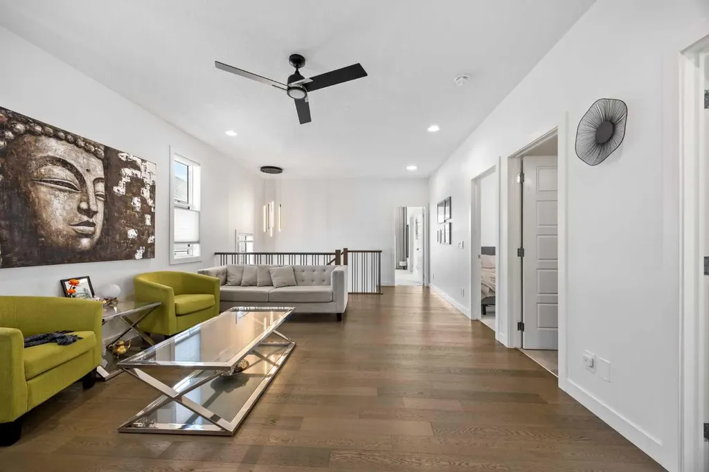 10 Evansfield Green NW Calgary AB T3P 1J9