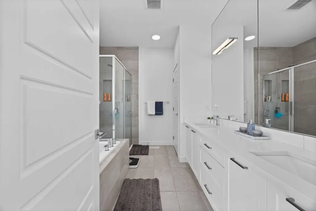 10 Evansfield Green NW Calgary AB T3P 1J9