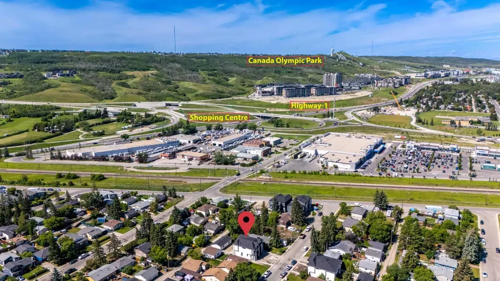 6429 33 Avenue NW Calgary AB T3B 1K9