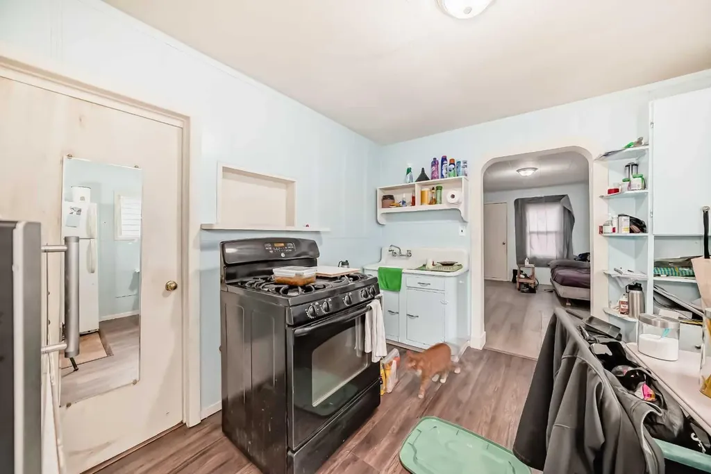 6437 19 Street SE Calgary AB T2C 0N8