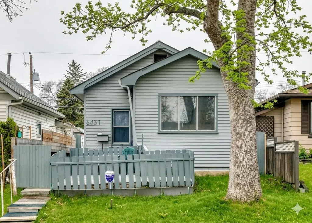 6437 19 Street SE Calgary AB T2C 0N8