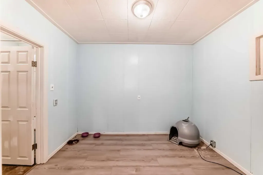 6437 19 Street SE Calgary AB T2C 0N8