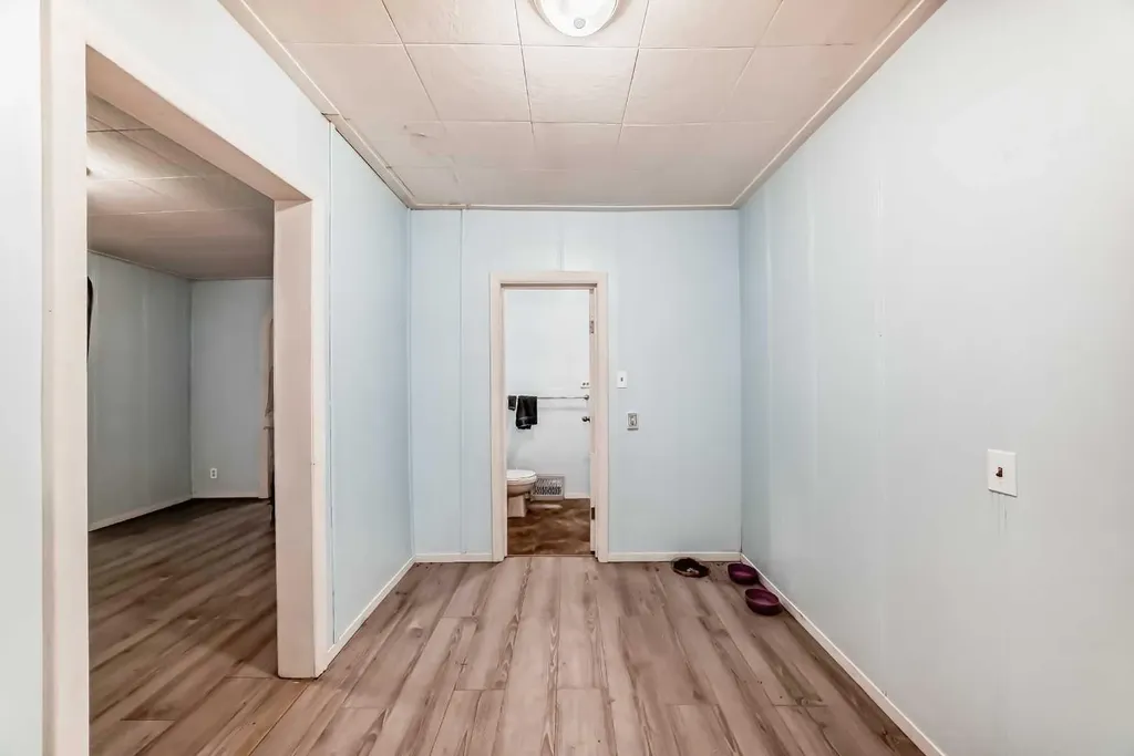 6437 19 Street SE Calgary AB T2C 0N8
