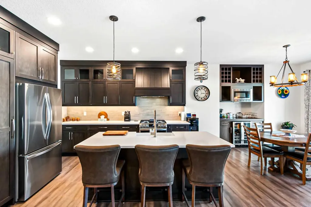 40 Viceroy Crescent Olds AB T4H 0G2