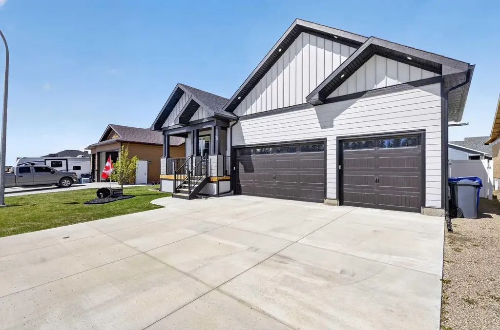 40 Viceroy Crescent Olds AB T4H 0G2