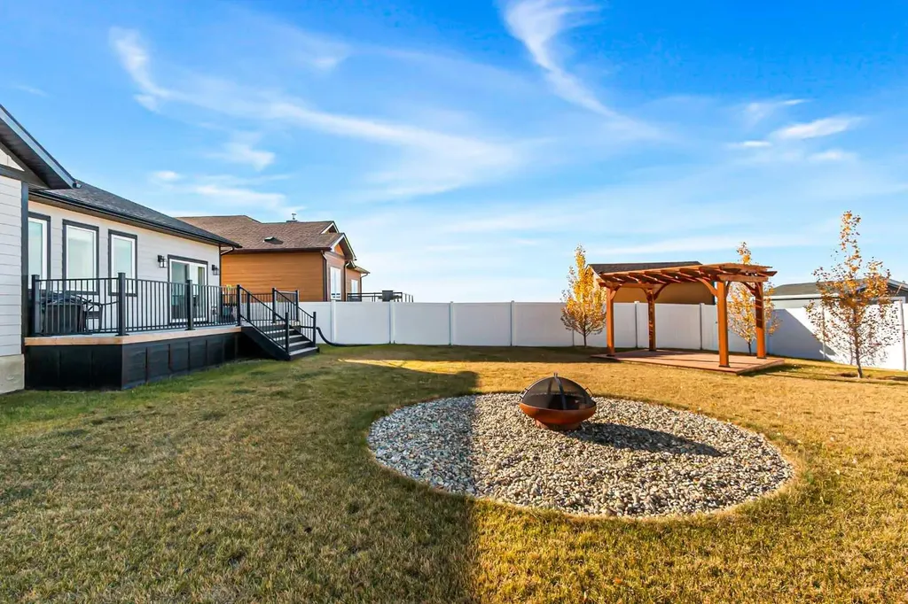 40 Viceroy Crescent Olds AB T4H 0G2