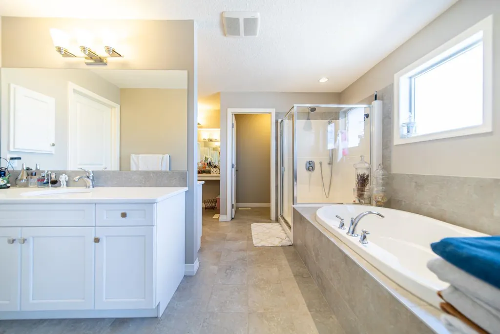 98 Mahogany Passage SE Calgary AB T3M 2K4