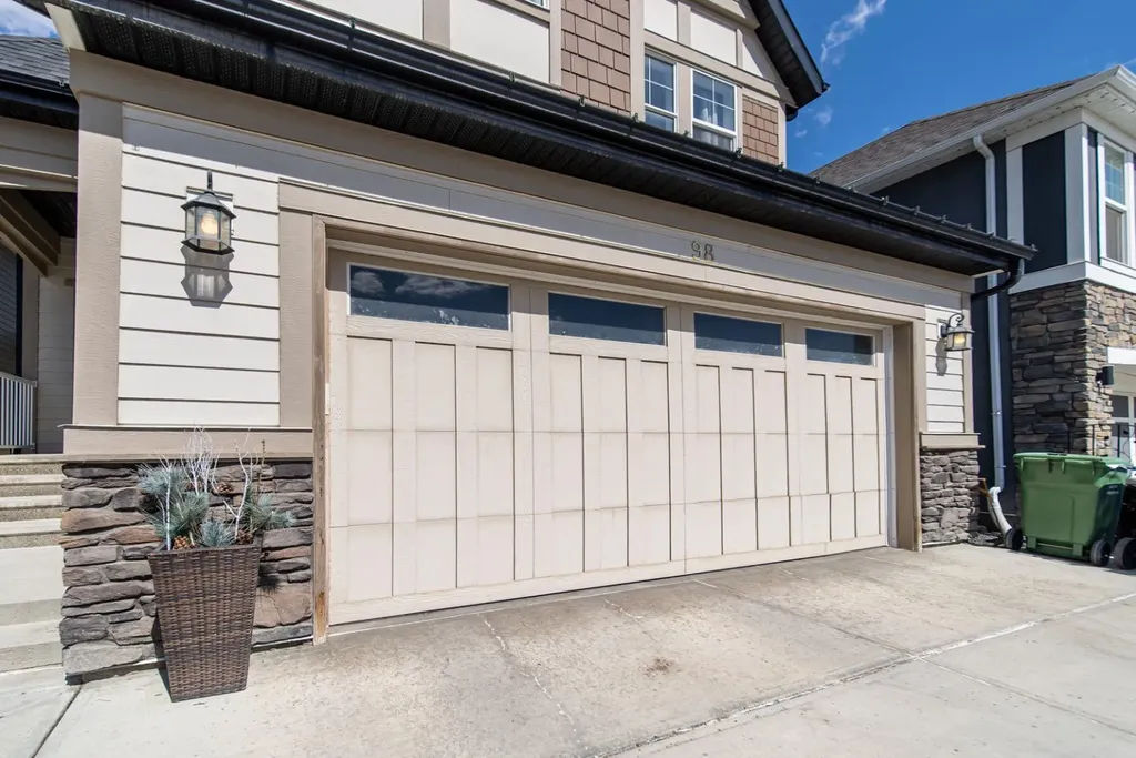 98 Mahogany Passage SE Calgary AB T3M 2K4