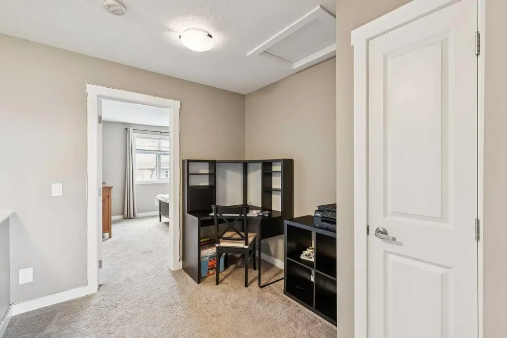 166 Legacy Common SE Calgary AB T2X 2A9