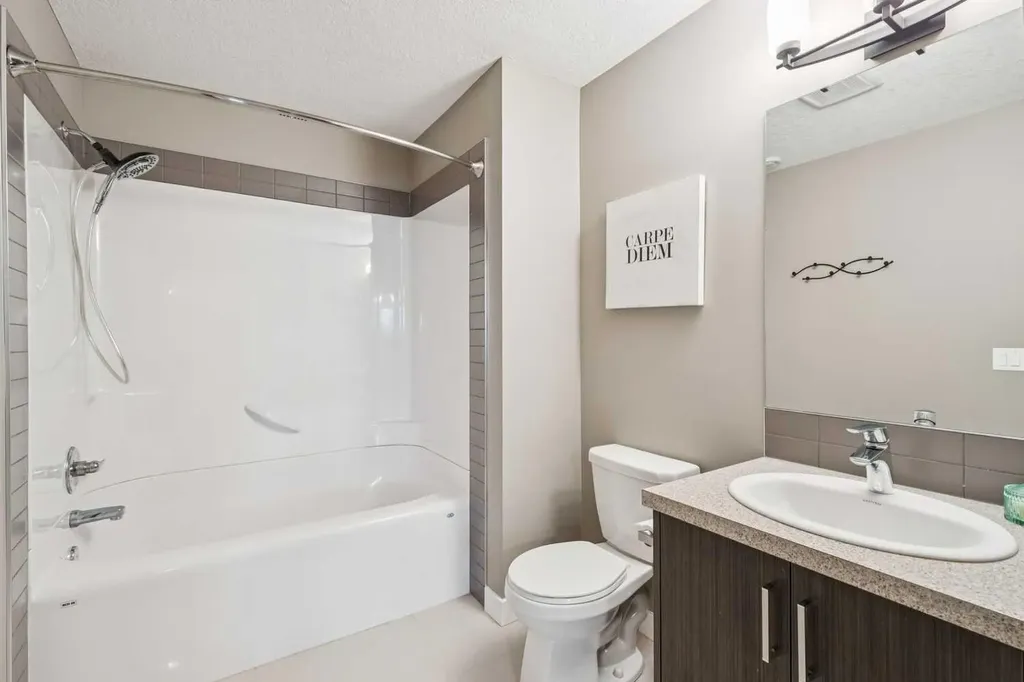 166 Legacy Common SE Calgary AB T2X 2A9