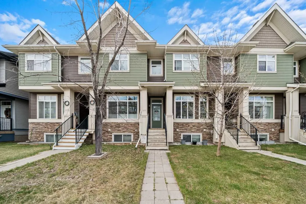 166 Legacy Common SE Calgary AB T2X 2A9