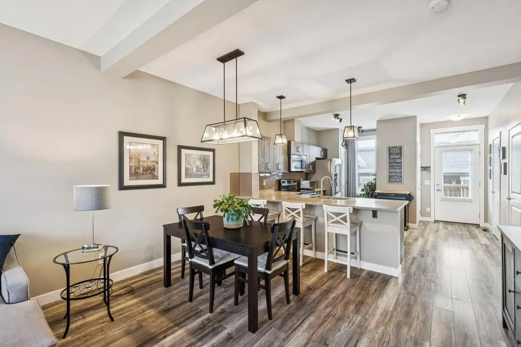 166 Legacy Common SE Calgary AB T2X 2A9