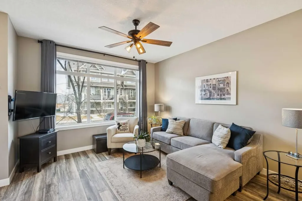 166 Legacy Common SE Calgary AB T2X 2A9