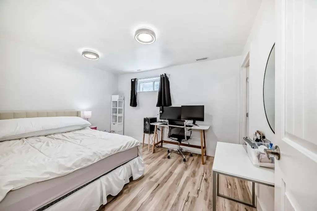 54 Panatella Park NW Calgary AB T3k 6k4