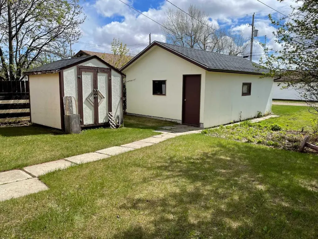 11125 107 Avenue Fairview AB T0H 1L0