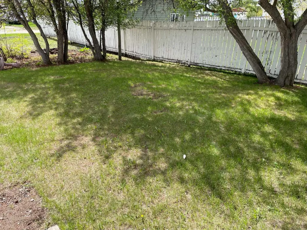 11125 107 Avenue Fairview AB T0H 1L0