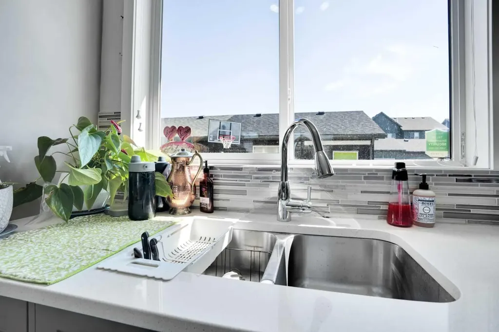 215 Savanna Parade NE Calgary AB T3J 0W1
