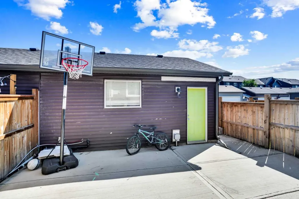 215 Savanna Parade NE Calgary AB T3J 0W1