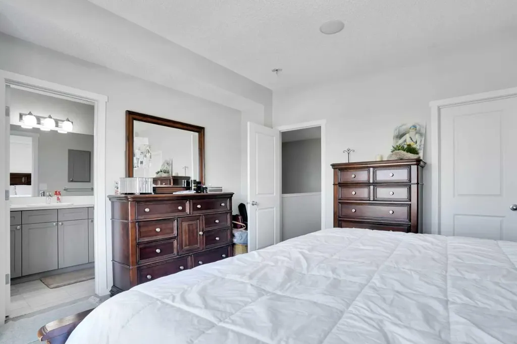 215 Savanna Parade NE Calgary AB T3J 0W1
