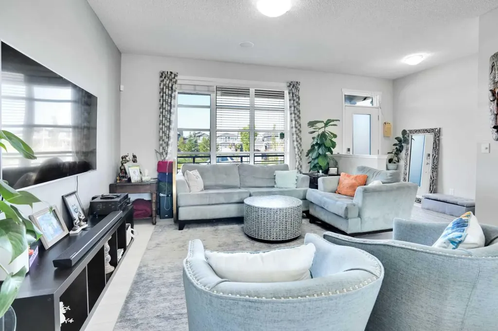 215 Savanna Parade NE Calgary AB T3J 0W1