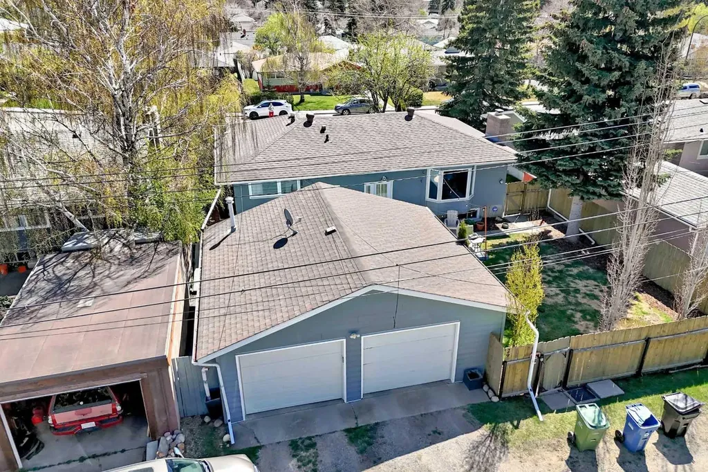 29 Chisholm Crescent NW Calgary AB T2L 0Y9