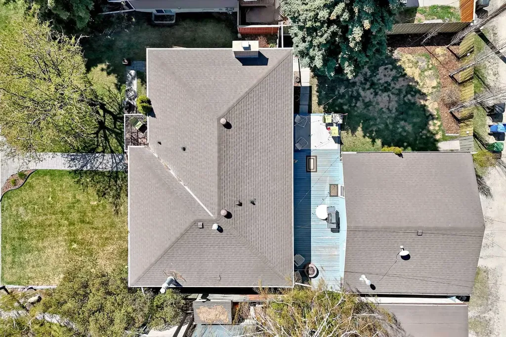 29 Chisholm Crescent NW Calgary AB T2L 0Y9