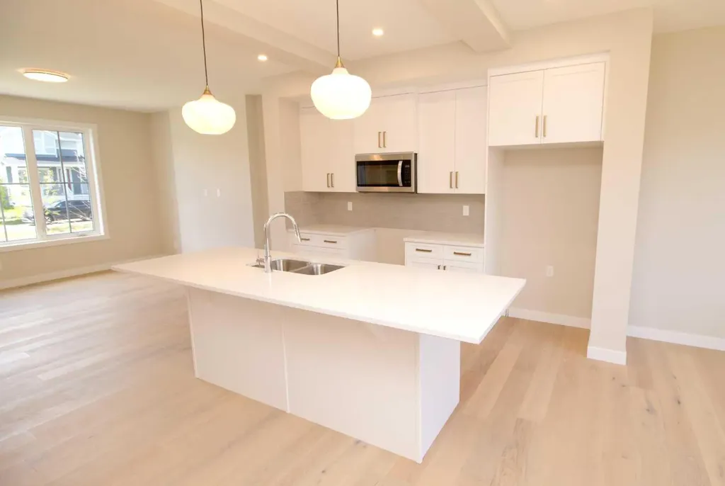 326 Sundown Road Cochrane AB T4C 3H2