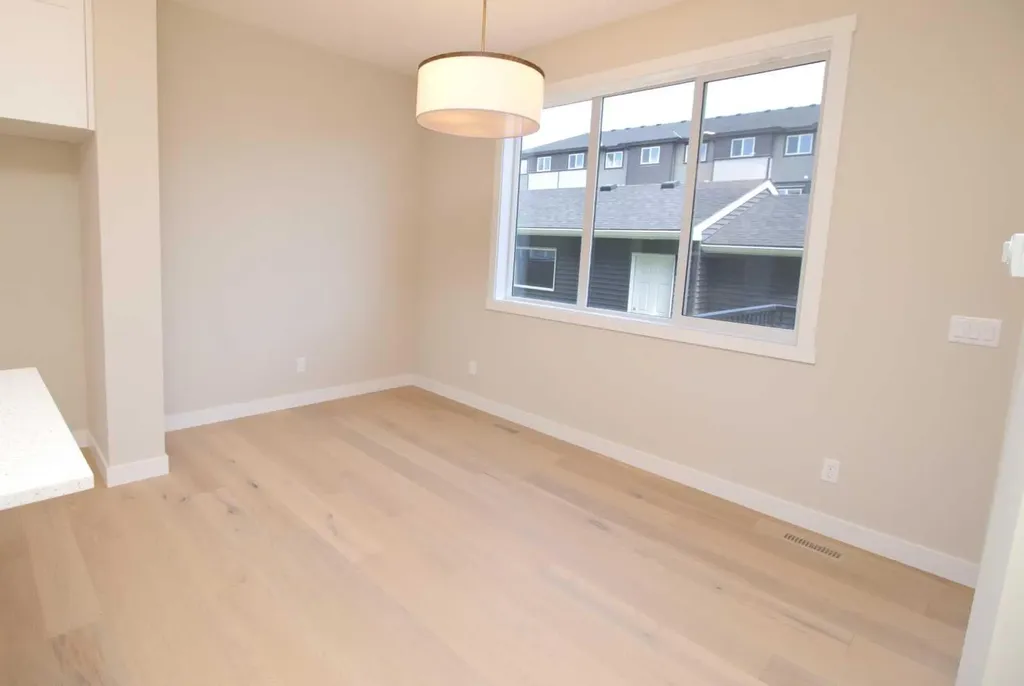 326 Sundown Road Cochrane AB T4C 3H2