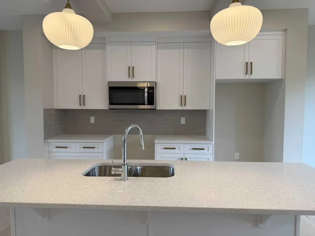 326 Sundown Road Cochrane AB T4C 3H2