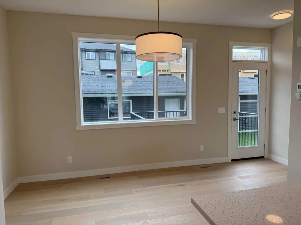 326 Sundown Road Cochrane AB T4C 3H2