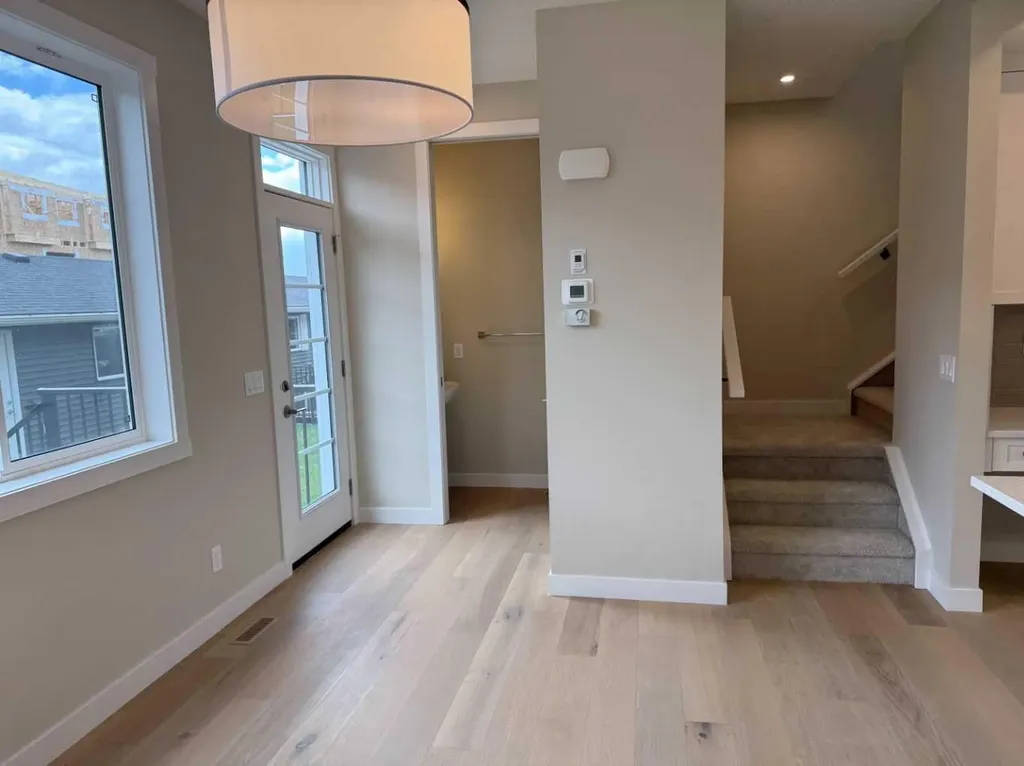 326 Sundown Road Cochrane AB T4C 3H2