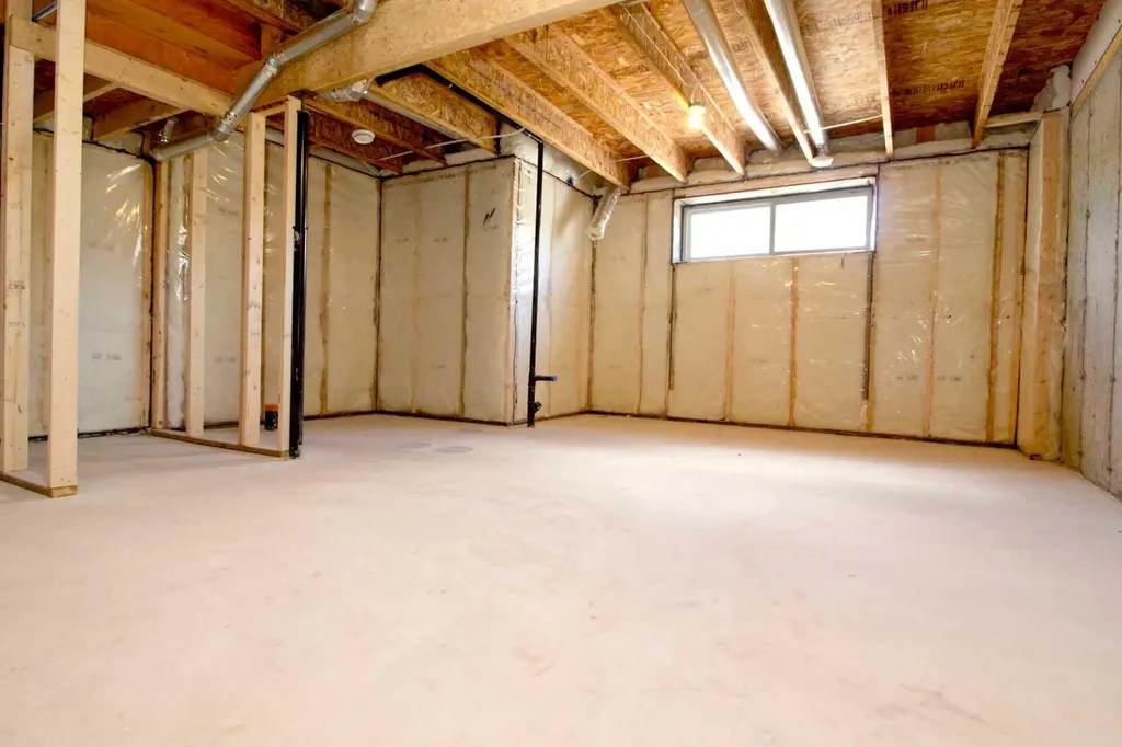 326 Sundown Road Cochrane AB T4C 3H2