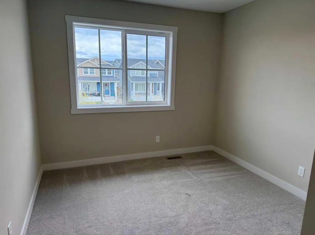 326 Sundown Road Cochrane AB T4C 3H2