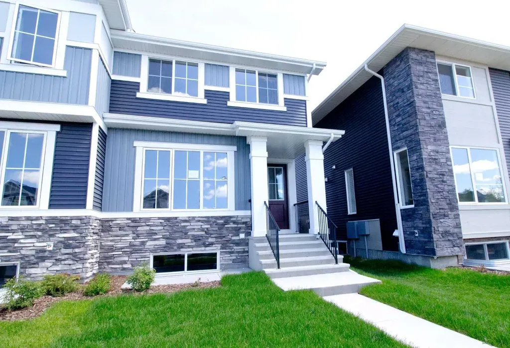 326 Sundown Road Cochrane AB T4C 3H2