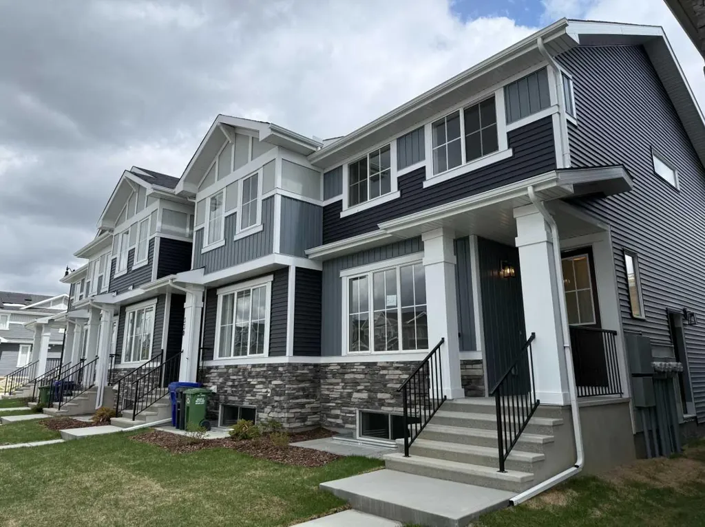 326 Sundown Road Cochrane AB T4C 3H2