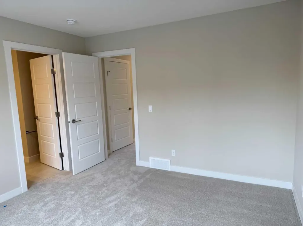 326 Sundown Road Cochrane AB T4C 3H2