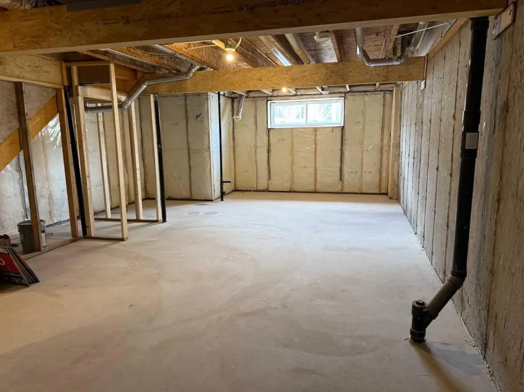 326 Sundown Road Cochrane AB T4C 3H2