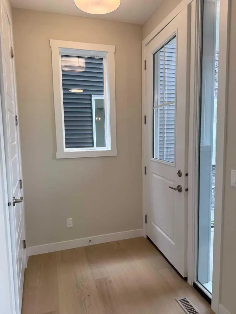 326 Sundown Road Cochrane AB T4C 3H2