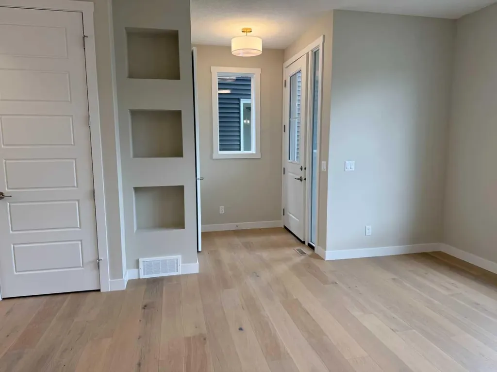 326 Sundown Road Cochrane AB T4C 3H2
