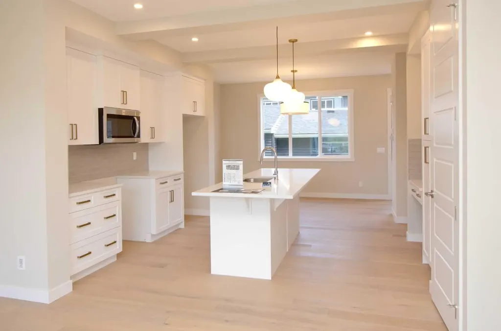 326 Sundown Road Cochrane AB T4C 3H2