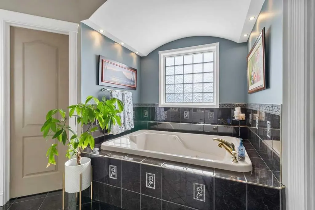 58 Lagrange Crescent Red Deer AB T4R 3K2